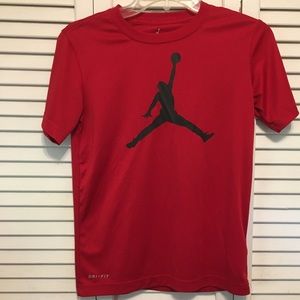 Boys Medium Jordan Red & Black Dri-Fit T-shirt